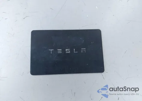 2022 Tesla Model Y Performance Dual Motor All-Wheel Drive z USA, uszkodzony, nr VIN 7SAYGDEF5NF410193